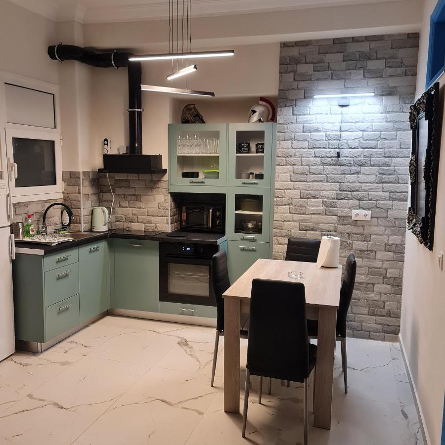 Full Apartment Near Kato Patissia Atenas Exterior foto